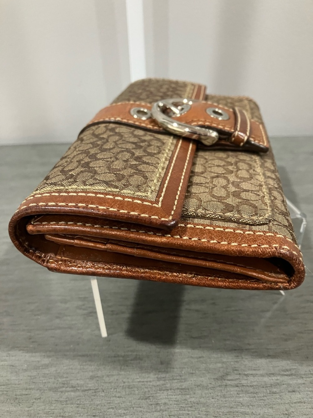 Coach Signature Canvas Wallet with brown leather trim Trim - Picture 5 of 10